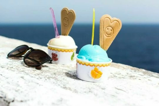 Мороженое на берегу моря Лето. Фото Free for commercial use, No attribution required. Бесплатное стоковое фото для свободного скачивания