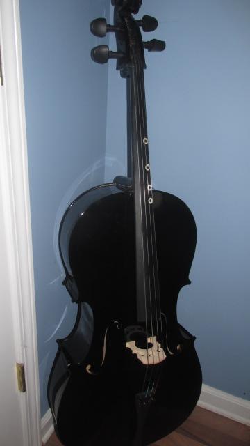 Черная виолончель. Фото Free for commercial use, No attribution required. Бесплатное стоковое фото для свободного скачивания