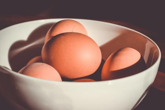 Сырые яйца. Фото Free for commercial use, No attribution required. Бесплатное стоковое фото для свободного скачивания