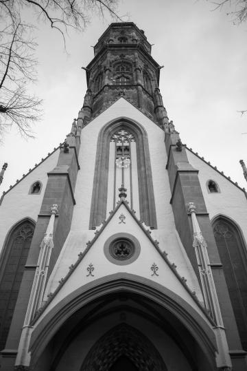 Церковь в черно-белом цвете. Фото Свободно для коммерческого использования, Атрибуция не требуется. Бесплатное стоковое фото для свободного скачивания