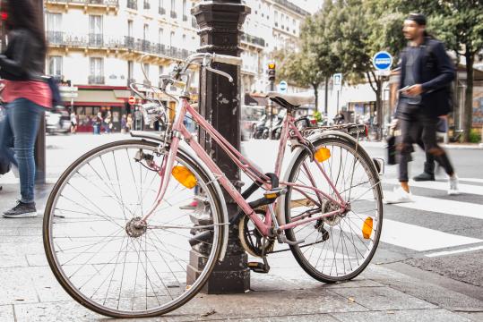 Розовый велосипед. Фото Свободно для коммерческого использования, Атрибуция не требуется. Бесплатное стоковое фото для свободного скачивания