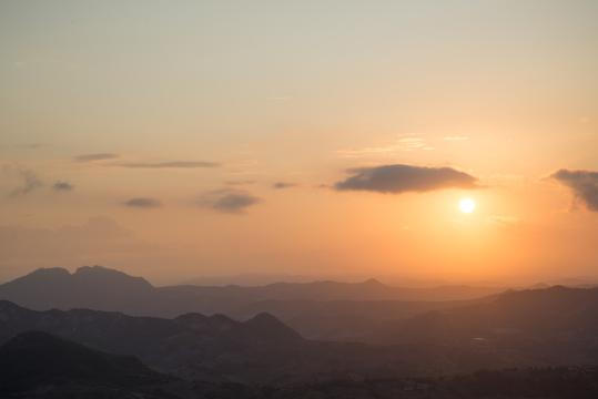 Прекрасный закат в Сан-Марино. Фото Free for commercial use, No attribution required. Бесплатное стоковое фото для свободного скачивания