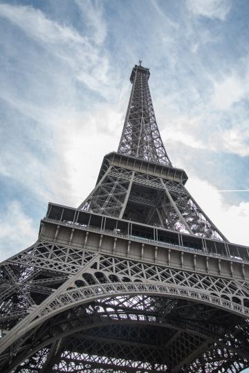 Эйфелева башня в Париже. Фото Свободно для коммерческого использования, Атрибуция не требуется. Бесплатное стоковое фото для свободного скачивания