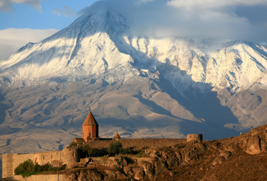 Армения, монастырь Хор Вирап на фоне Арарата. Фото Use only on websites, Attribution required. Бесплатное стоковое фото для свободного скачивания
