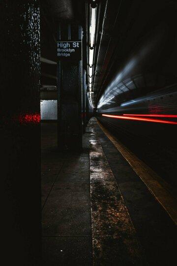 Поезд городского метро. Фото Free for commercial use, No attribution required. Бесплатное стоковое фото для свободного скачивания