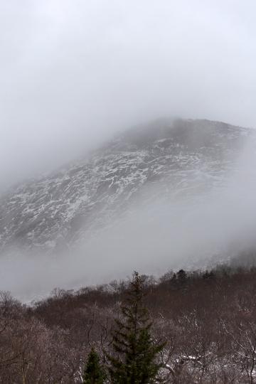 Туманная горная долина (2). Фото Свободно для коммерческого использования, Атрибуция не требуется. Бесплатное стоковое фото для свободного скачивания