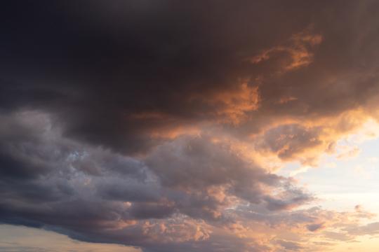 Закат, облака, сумерки. Фото Свободно для коммерческого использования, Атрибуция не требуется. Бесплатное стоковое фото для свободного скачивания