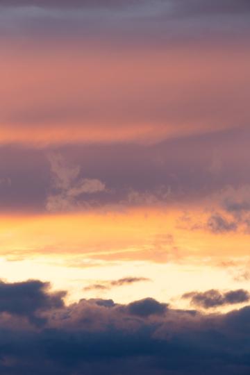 Закатные облака. Фото Free for commercial use, No attribution required. Бесплатное стоковое фото для свободного скачивания