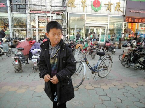 Китайский мальчик. Фото Свободно для коммерческого использования, Атрибуция не требуется. Бесплатное стоковое фото для свободного скачивания