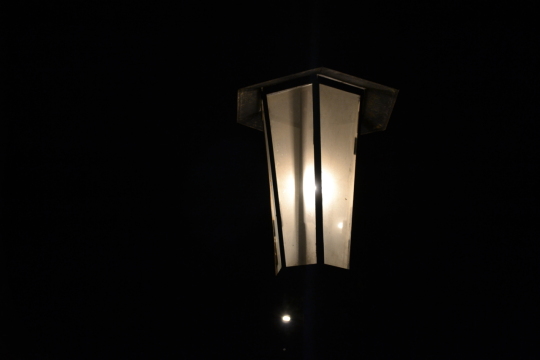 Ночной фонарь. Фото Свободно для коммерческого использования, Атрибуция не требуется. Бесплатное стоковое фото для свободного скачивания