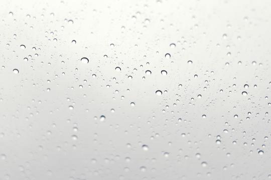 Капли дождя (11). Фото Свободно для коммерческого использования, Атрибуция не требуется. Бесплатное стоковое фото для свободного скачивания