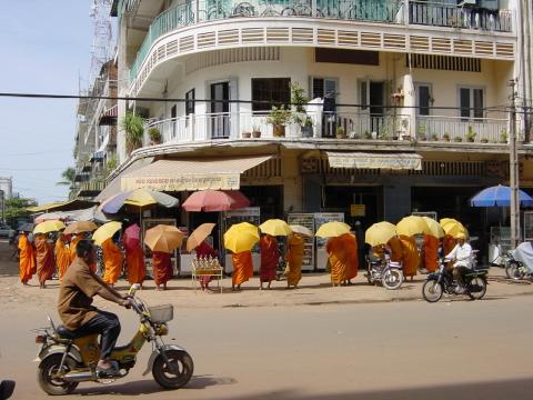 Монахи из Пномпеня. Фото Свободно для коммерческого использования, Атрибуция не требуется. Бесплатное стоковое фото для свободного скачивания