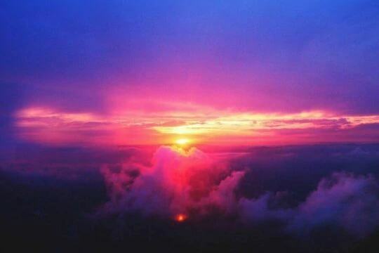 Закат. Красные облака. Фото Free for commercial use, No attribution required. Бесплатное стоковое фото для свободного скачивания