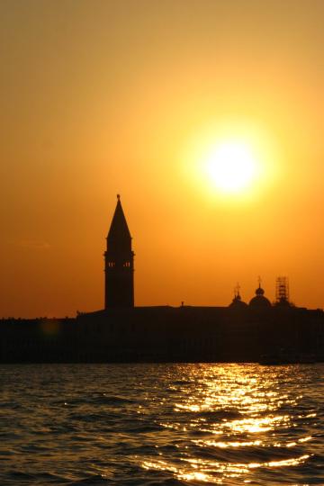 Закат в Венеции. Фото Свободно для коммерческого использования, Атрибуция не требуется. Бесплатное стоковое фото для свободного скачивания