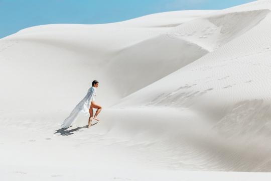 Белый песок. Фото Free for commercial use, No attribution required. Бесплатное стоковое фото для свободного скачивания
