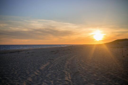 Пляж. Закат. Фото Free for commercial use, No attribution required. Бесплатное стоковое фото для свободного скачивания