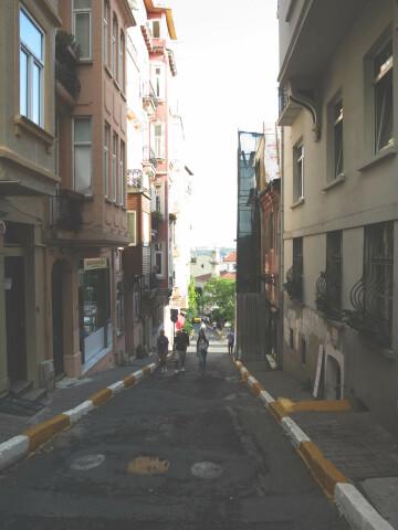 Переулок в Стамбуле. Фото Free for commercial use, No attribution required. Бесплатное стоковое фото для свободного скачивания