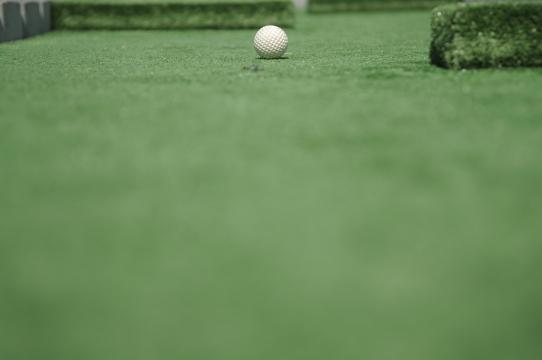 Мини-гольф. Фото Free for commercial use, No attribution required. Бесплатное стоковое фото для свободного скачивания