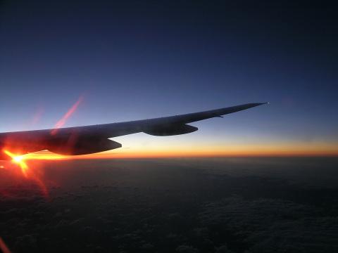 Восход солнца, путешествующий по воздуху. Фото Free for commercial use, No attribution required. Бесплатное стоковое фото для свободного скачивания