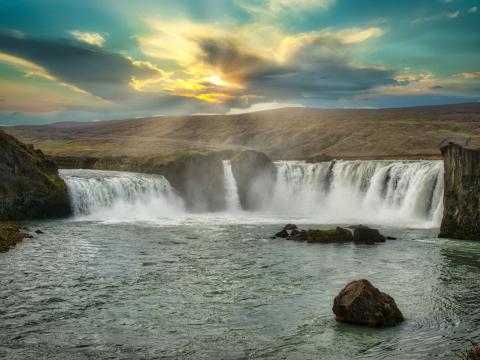 водопад Исландия. Фото Free for commercial use, No attribution required. Бесплатное стоковое фото для свободного скачивания