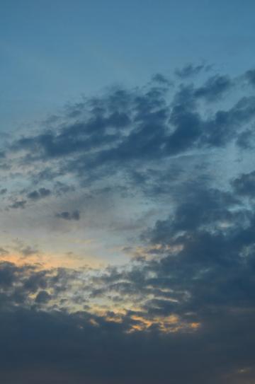 Вечерние облака. Фото Free for commercial use, No attribution required. Бесплатное стоковое фото для свободного скачивания