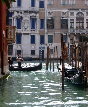 Венецианский канал. Фото Свободно для коммерческого использования, Атрибуция не требуется. Бесплатное стоковое фото для свободного скачивания