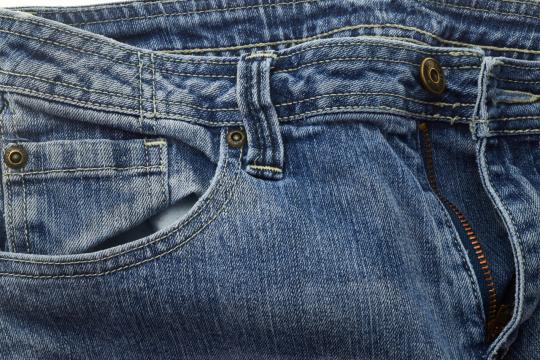 Карман синих джинсов. Фото Free for commercial use, No attribution required. Бесплатное стоковое фото для свободного скачивания