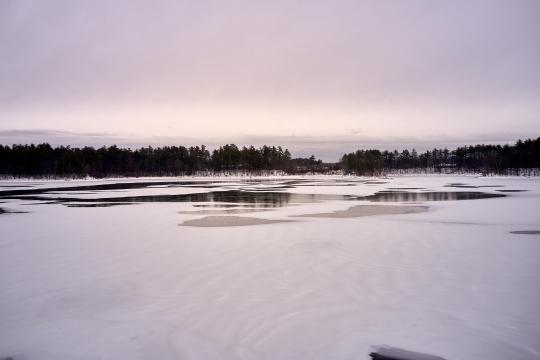 Замерзшее озеро. Фото Free for commercial use, No attribution required. Бесплатное стоковое фото для свободного скачивания