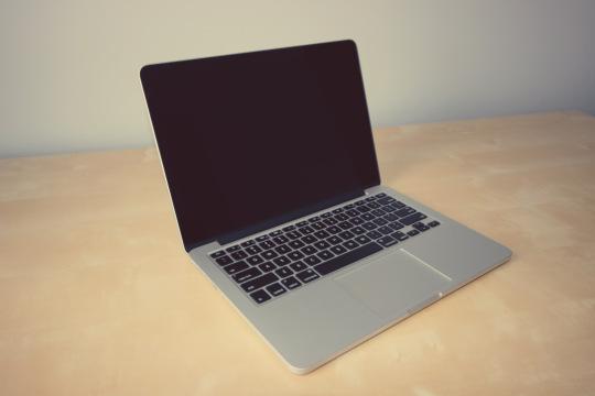 Ноутбук macbook. Фото Free for commercial use, No attribution required. Бесплатное стоковое фото для свободного скачивания