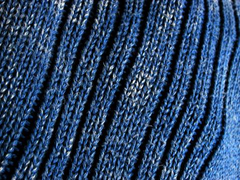 Синий свитер. Фото Свободно для коммерческого использования, Атрибуция не требуется. Бесплатное стоковое фото для свободного скачивания