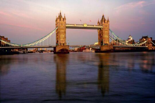 Лондонский Мост и восход солнца. Фото Свободно для коммерческого использования, Атрибуция не требуется. Бесплатное стоковое фото для свободного скачивания